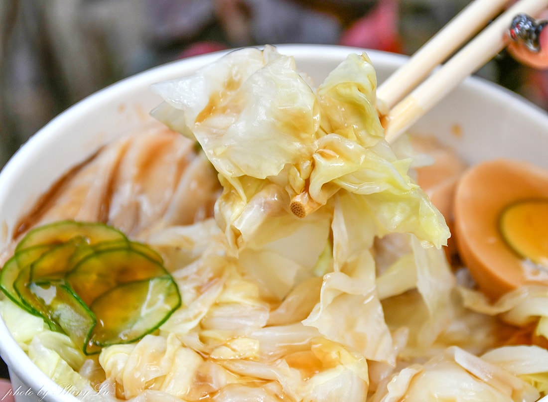 林口外帶便當推薦│晴天海南雞│雞肉很嫩醬汁甘甜
