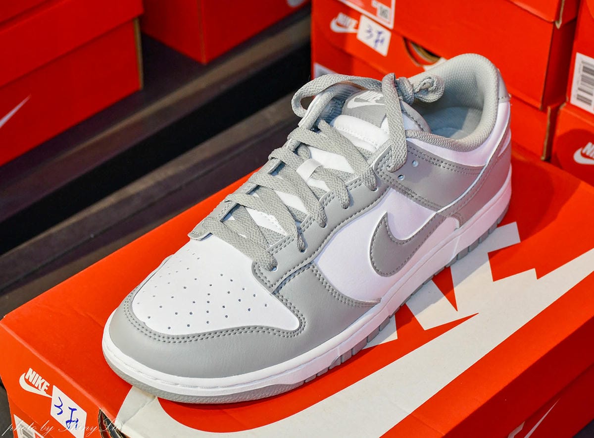家樂福內湖店【Nike運動鞋特賣】FILA 及 MIZUNO/Adidas零碼出清第二雙10元，指定款二雙3000