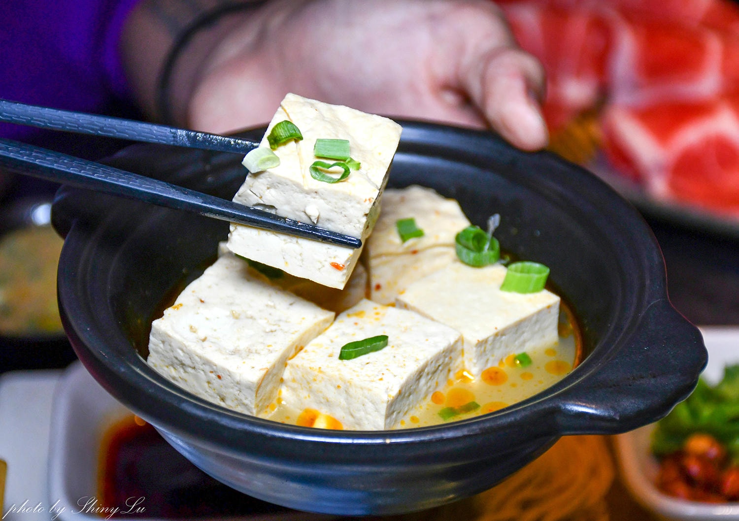 怎麻辣頂級鴛鴦鍋，壽星幾歲生日送幾隻蝦，青埔質感火鍋店