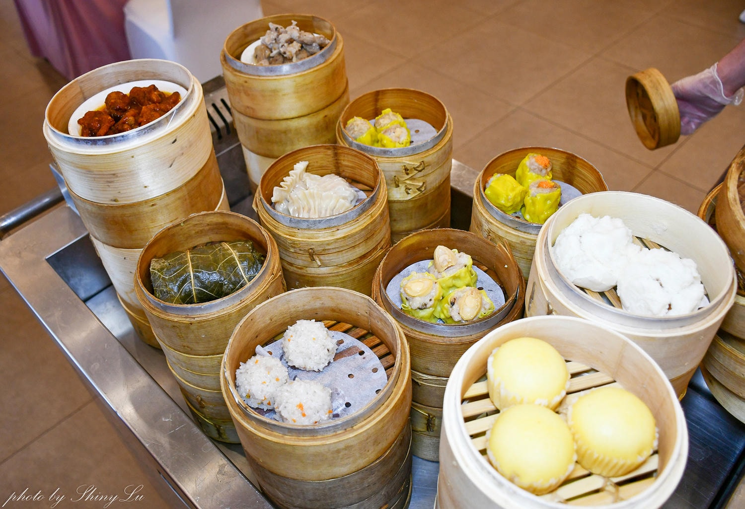 青青格麗絲│港點百匯,脆皮雞火焰秀超酷!739元起/超過60道港點熱炒隨你吃,桃園港式飲茶吃到飽推薦 - 第10張圖 青青格麗絲│港點百匯,脆皮雞火焰秀超酷!739元起/超過60道港點熱炒隨你吃,桃園港式飲茶吃到飽推薦