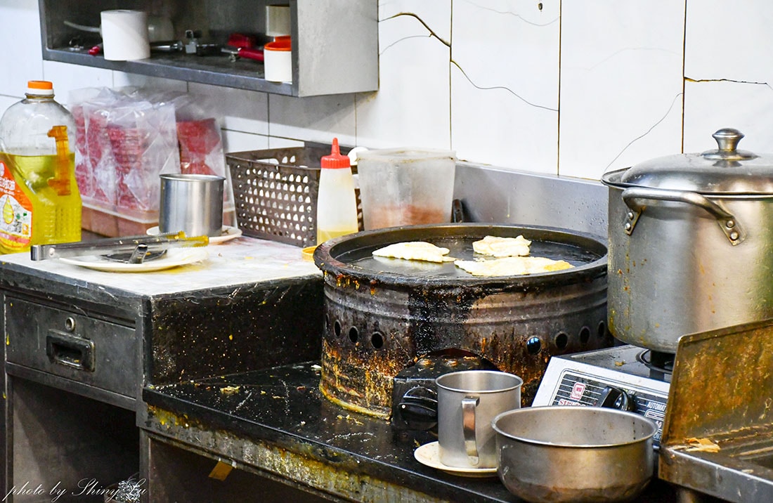 24小時營業│高雄老江紅茶牛奶南台總店│70年老店的好吃火腿蛋土司 - 第7張圖 24小時營業│高雄老江紅茶牛奶南台總店│70年老店的好吃火腿蛋土司