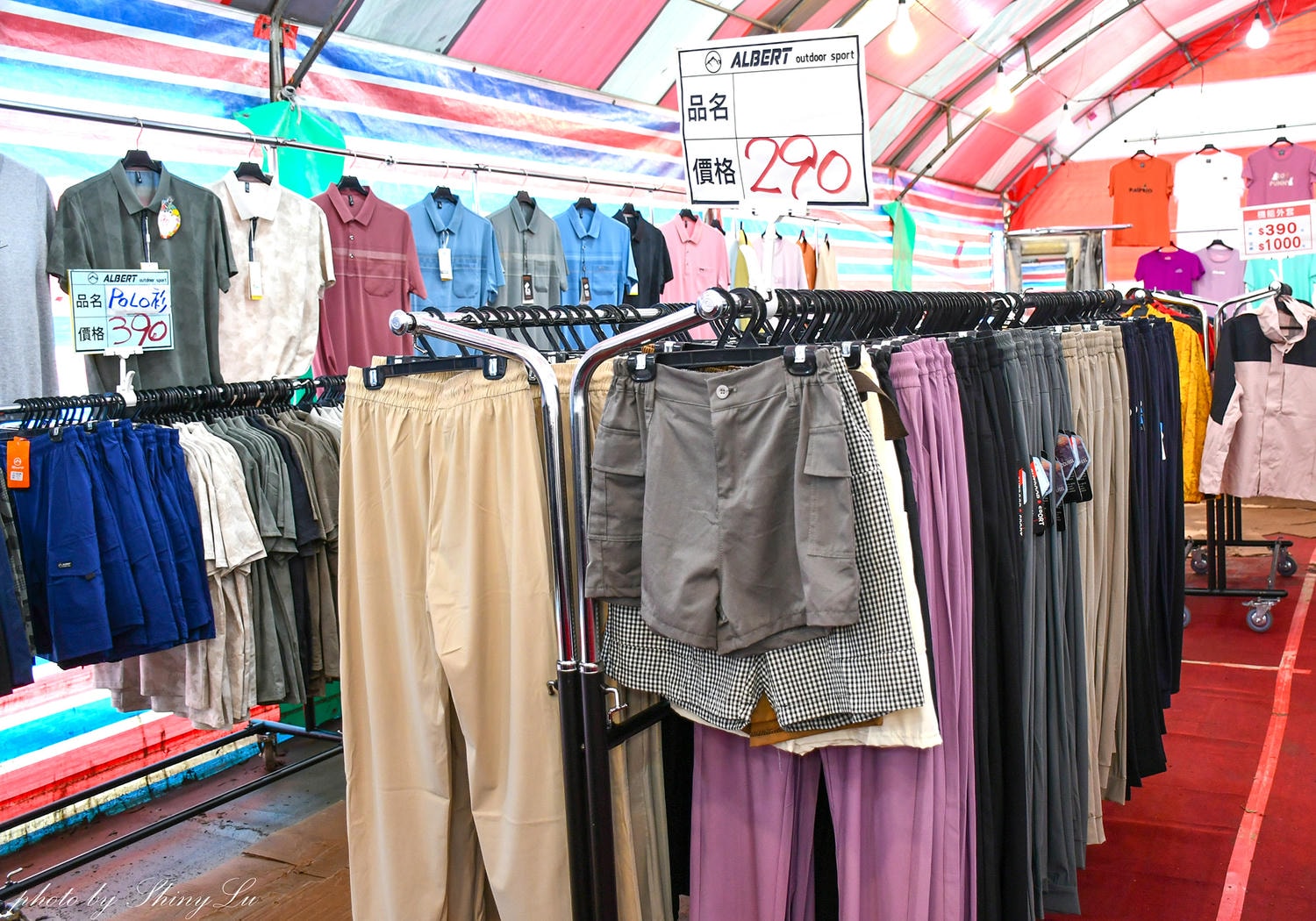 OB嚴選特賣會199元買二送一，豐倫服飾涼感衣190元起！地點在家樂福西屯店大門帳篷