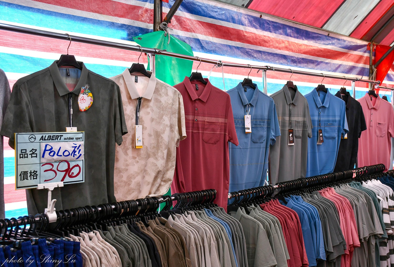 OB嚴選特賣會199元買二送一，豐倫服飾涼感衣190元起！地點在家樂福西屯店大門帳篷