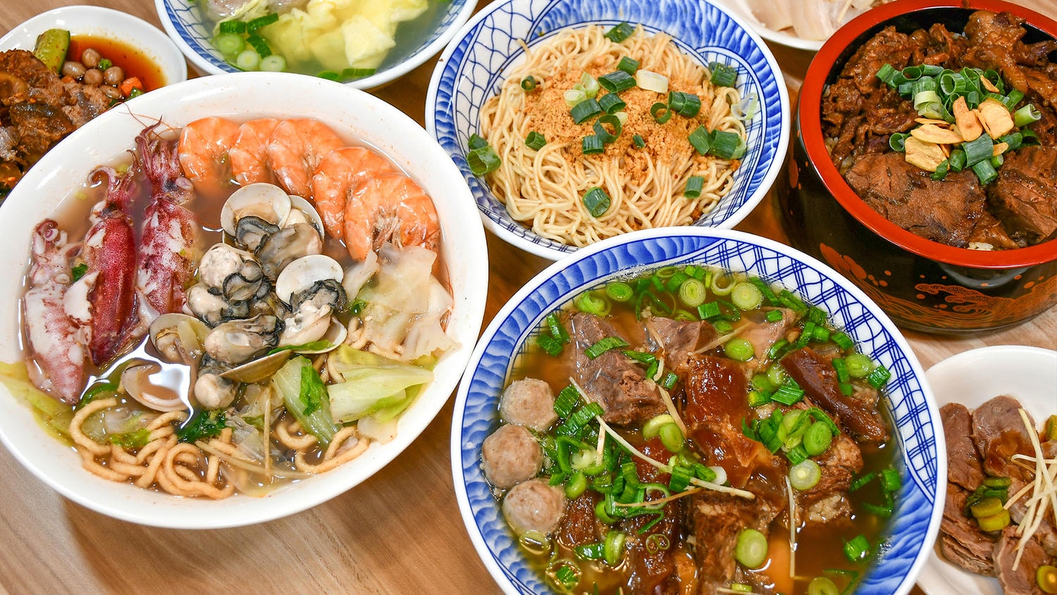 136海鮮麵復興店│隱藏巷弄內的好吃牛肉麵│科技大樓站美食 - 第1張圖 136海鮮麵復興店│隱藏巷弄內的好吃牛肉麵│科技大樓站美食