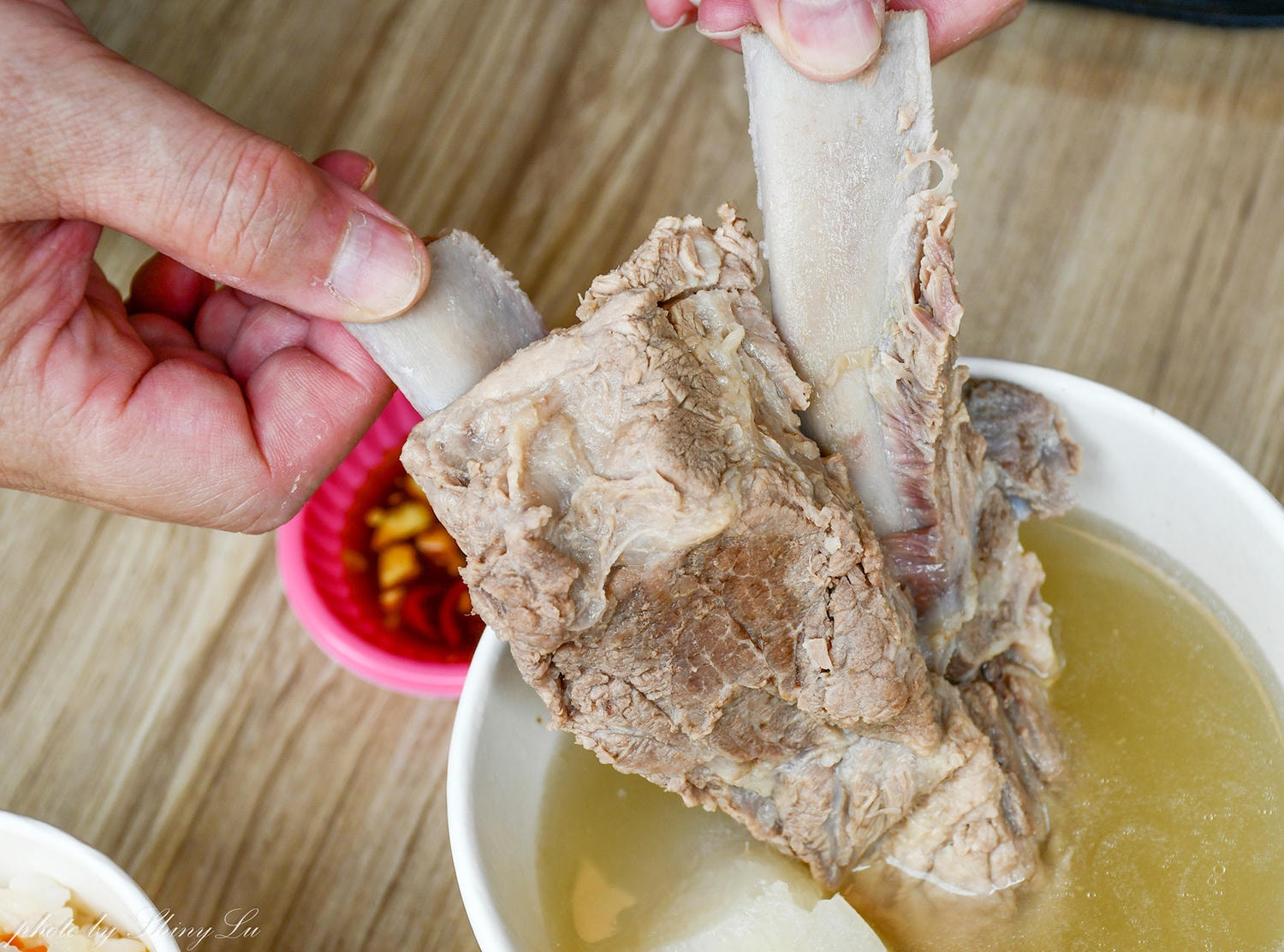 來萬華必吃！原汁排骨湯和平本舖，熟客直接點「一套」飽足一餐