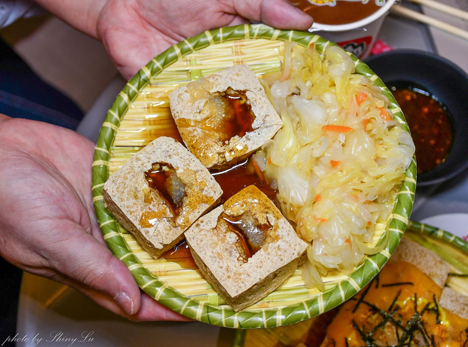梅花湖小吃推薦│刀山臭豆腐│還可以下油鍋拍照打卡