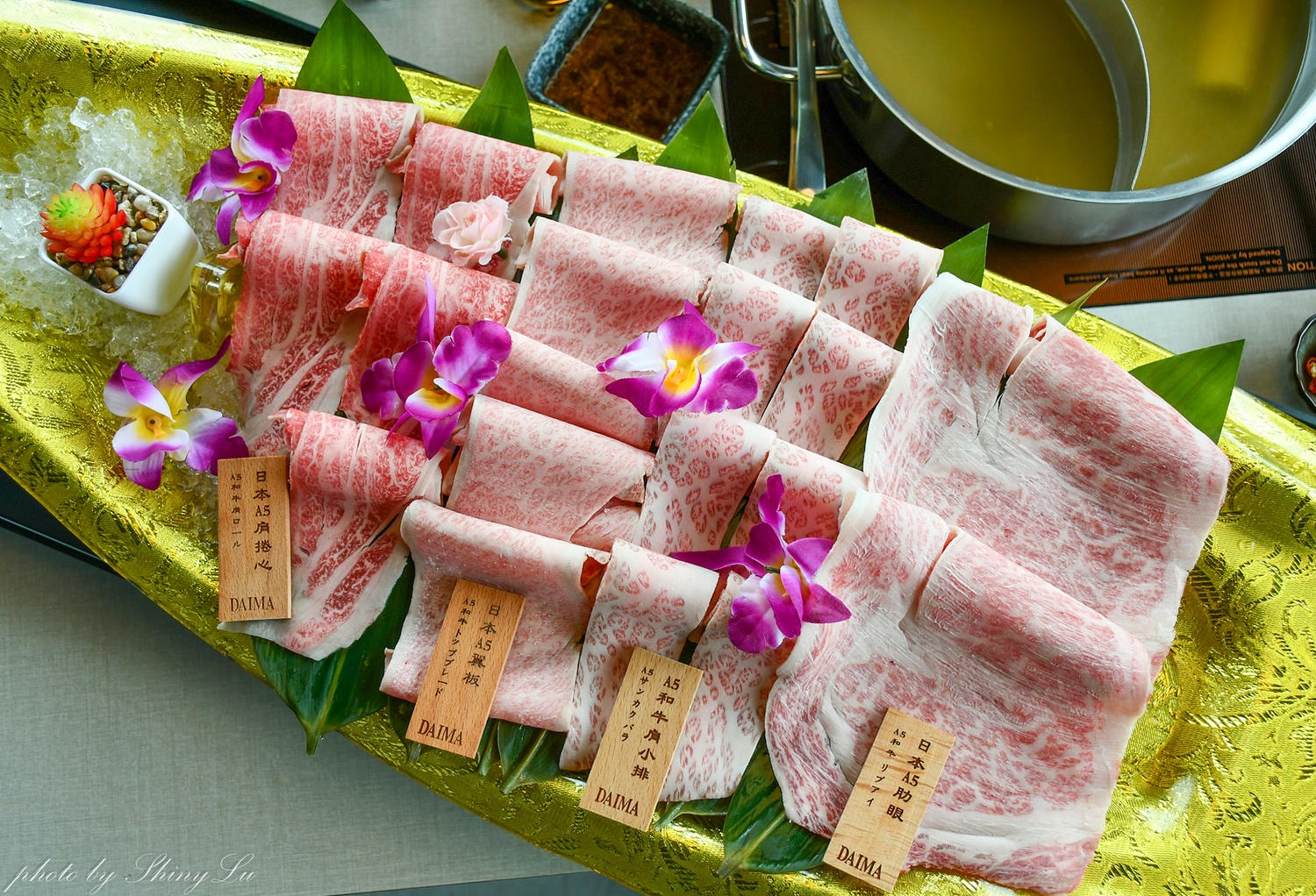 宜蘭梅花湖餐廳【大魔遇見熊】點和牛海鮮雙人套餐，還附加一樓咖啡廳飲品/點心/伴手禮