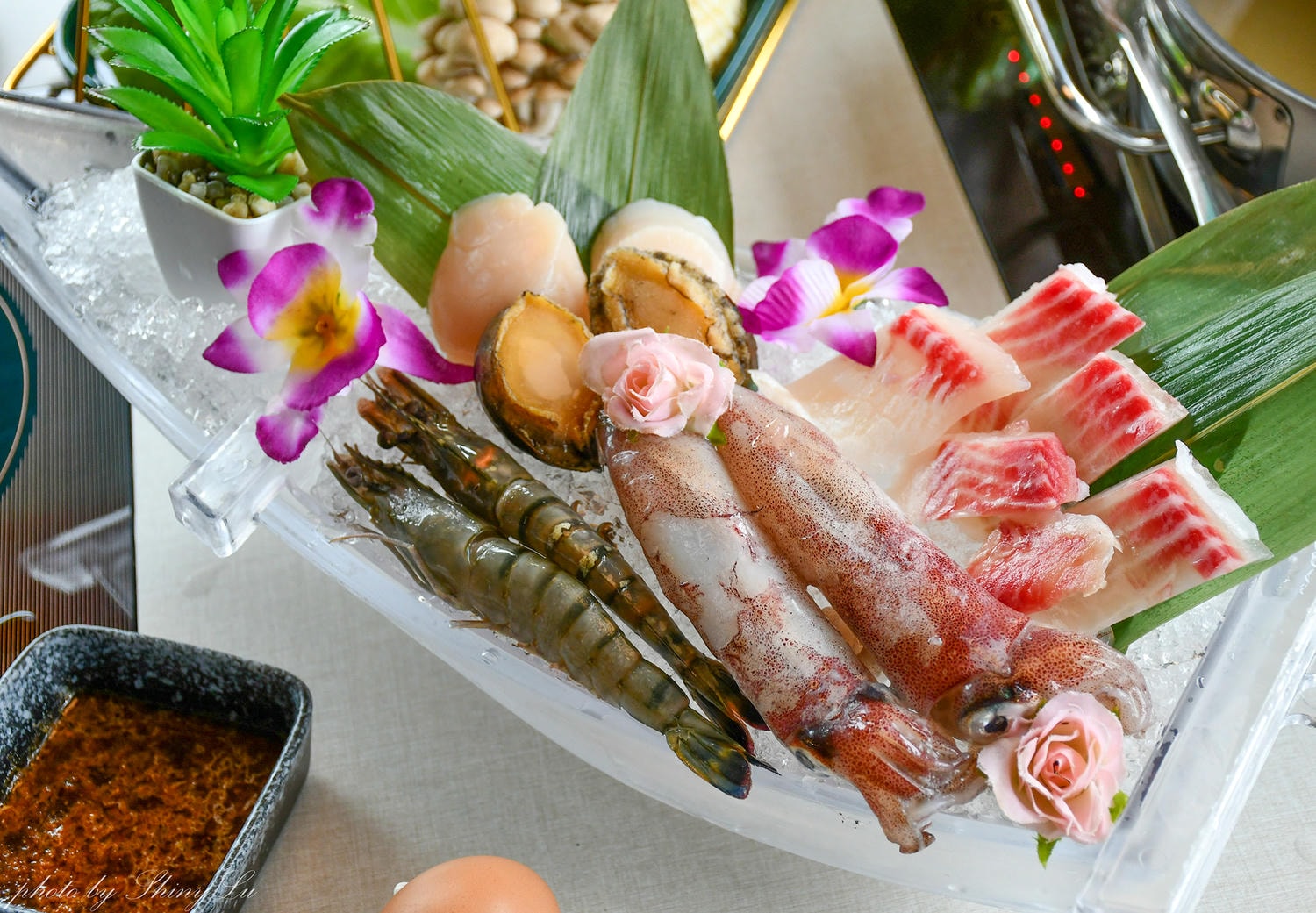 宜蘭梅花湖餐廳【大魔遇見熊】點和牛海鮮雙人套餐，還附加一樓咖啡廳飲品/點心/伴手禮