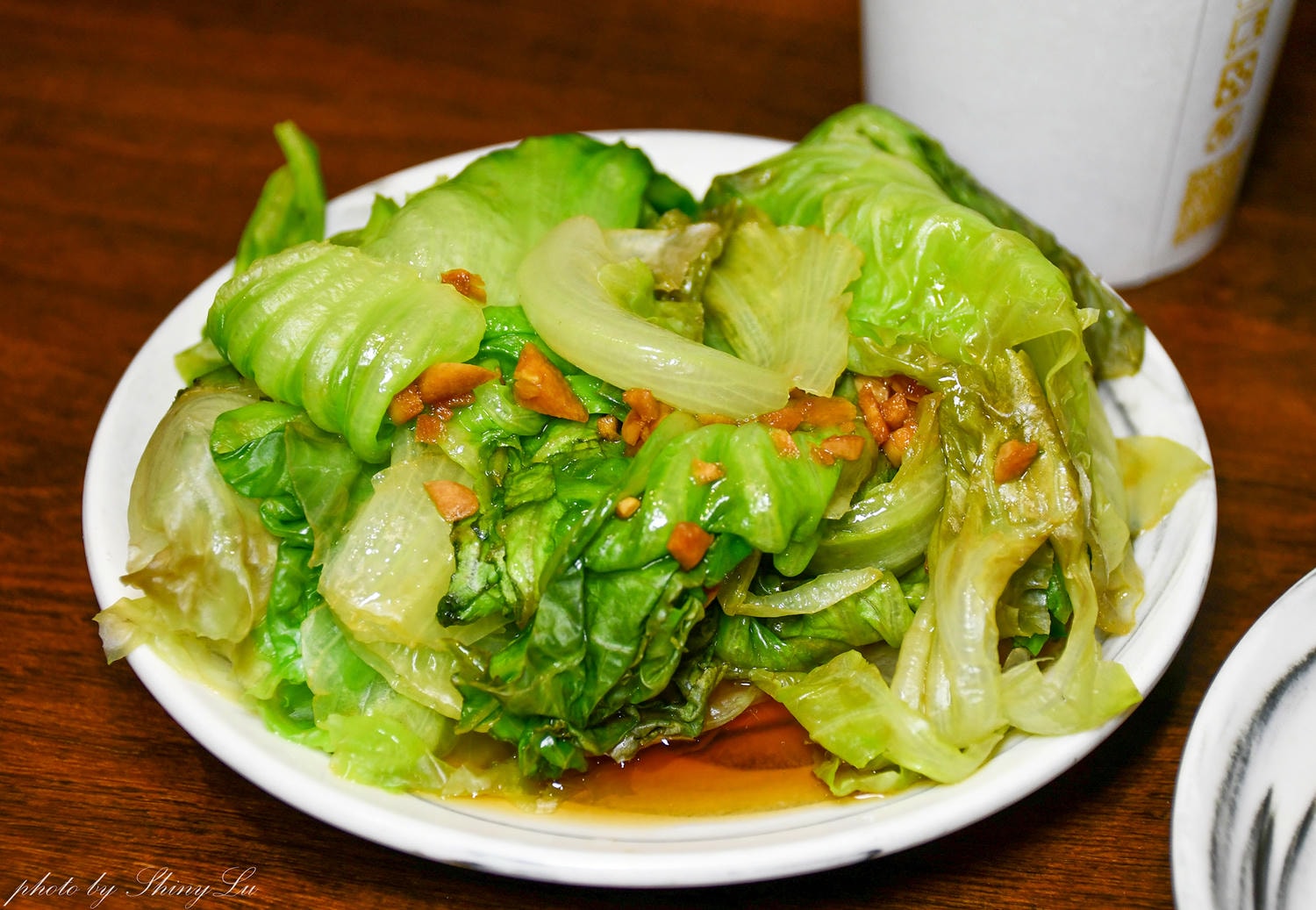 金仙魯肉飯（林口三井店）金招牌必點，有排骨跟蝦捲