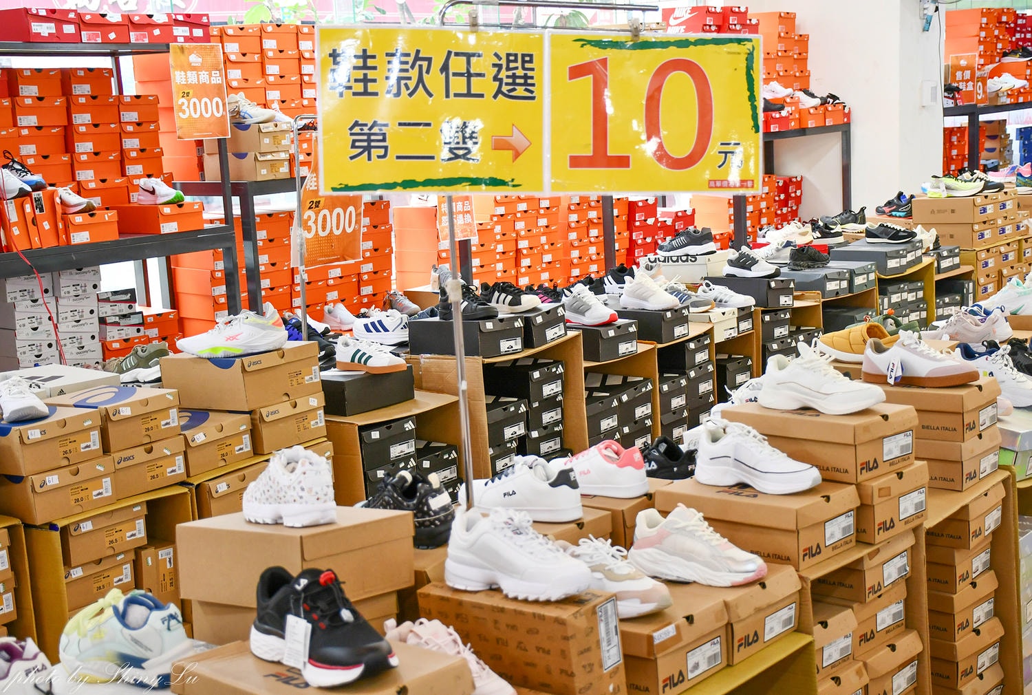 2026年度最強!台南Nike運動鞋特賣!FILA、Mizuno羽排鞋第二雙10元,零碼童鞋990,指定鞋款任選兩雙3000元 - 第10張圖 2026年度最強!台南Nike運動鞋特賣!FILA、Mizuno羽排鞋第二雙10元,零碼童鞋990,指定鞋款任選兩雙3000元