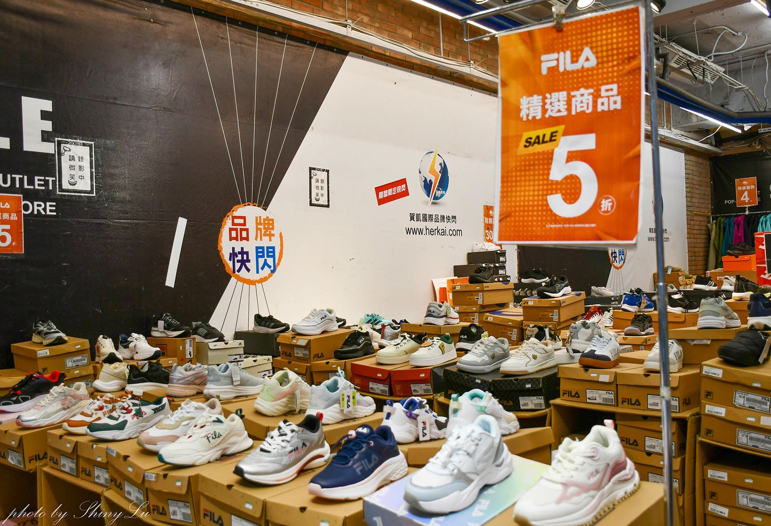 鞋控集合！忠孝敦化站Nike年度特賣開跑！二雙3000元起，FILA只要五折