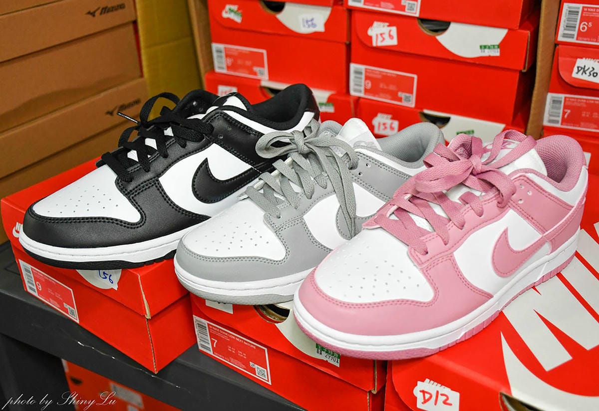 哈拉影城B1運動鞋特賣│Nike990元起！童鞋及零碼出清不用千元買得到，FILA五折，新款任選二雙九折