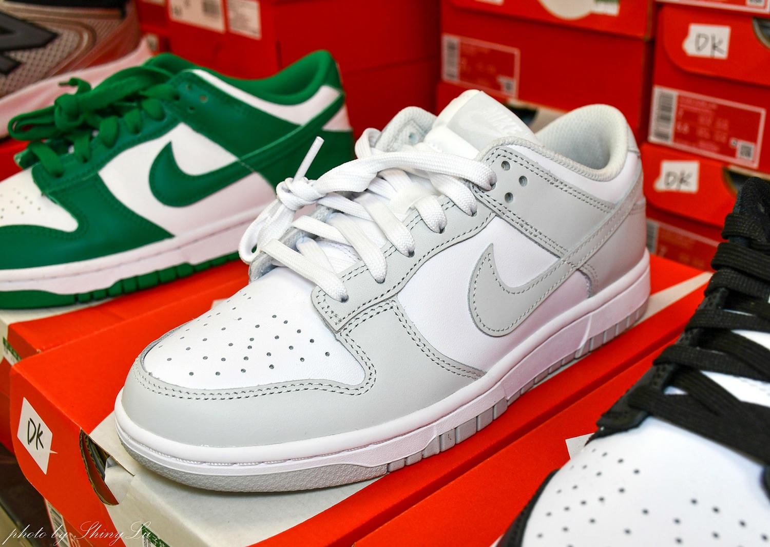 哈拉影城B1運動鞋特賣│Nike990元起！童鞋及零碼出清不用千元買得到，FILA五折，新款任選二雙九折