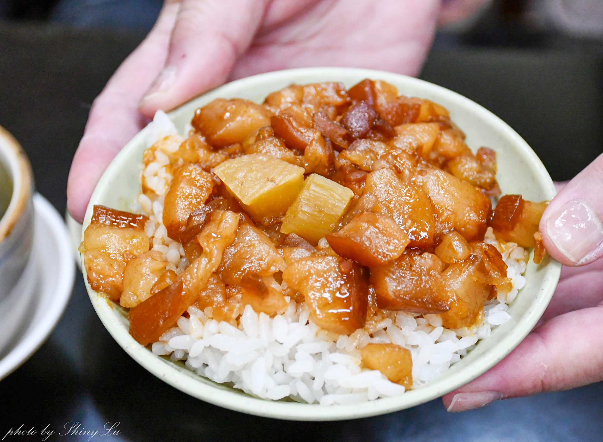 三重排隊美食│今大魯肉飯│扒菜排骨湯勝過魯肉飯