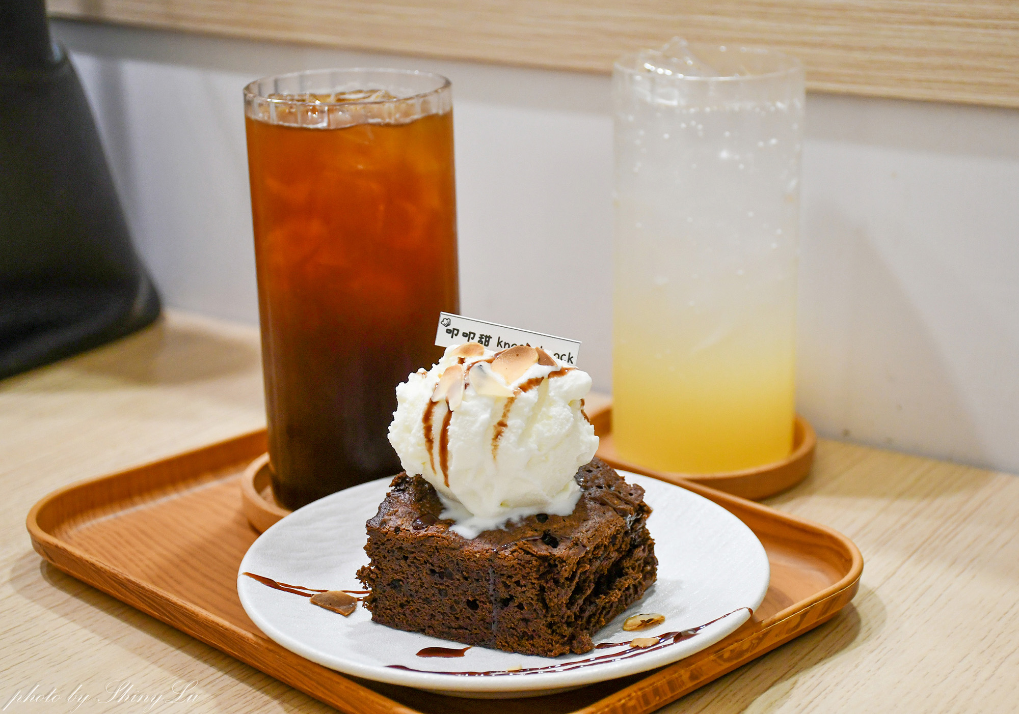 台北101站甜點店│叩叩甜│小到不行的店面，但布朗尼超好吃