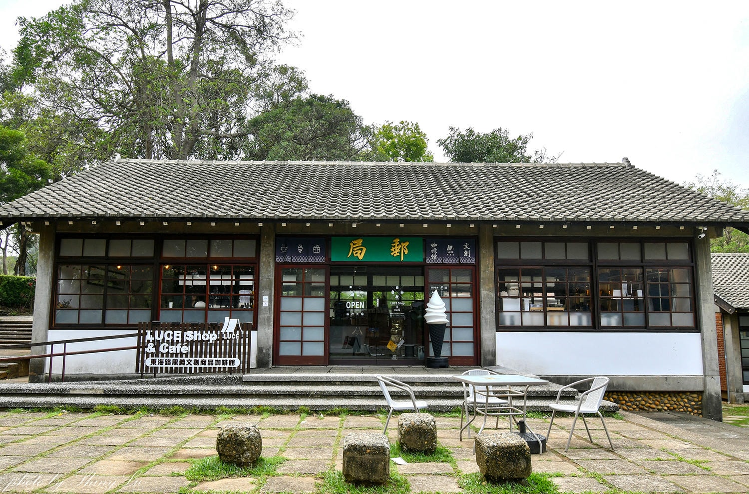 Luce Shop & Cafe’ 路思義校企，隱身東海大學裡，一甲子老郵局變身為復古咖啡廳