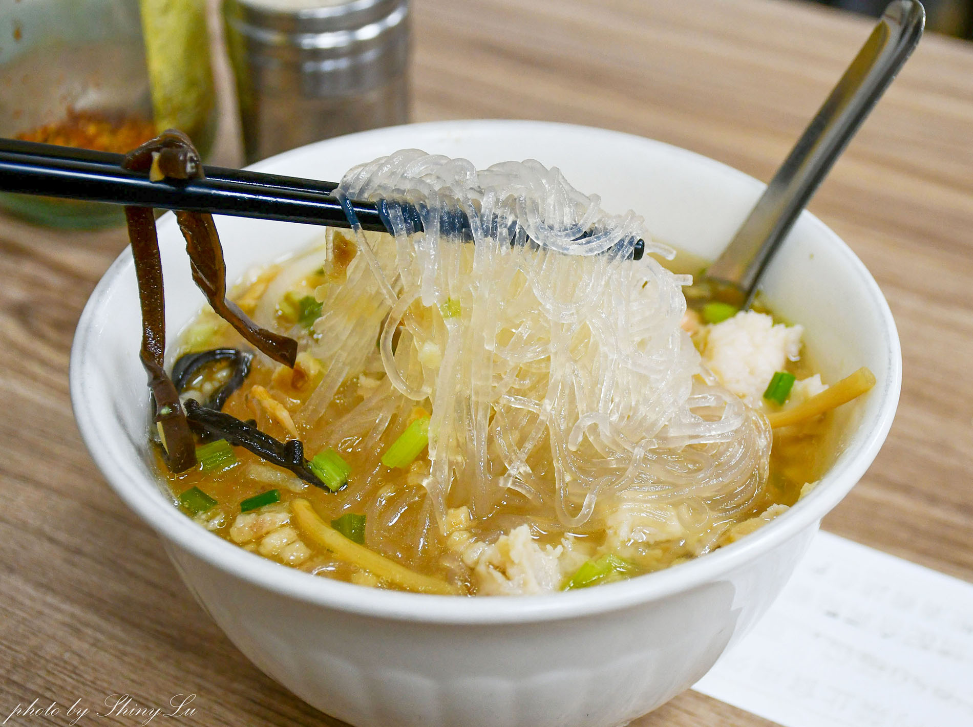 金茶壺八寶冬粉│基隆廟口美食70年老店│想吃還要抽號碼牌