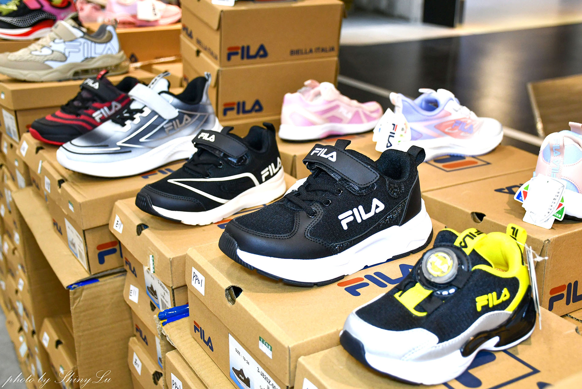 2026台北超好買的Nike特賣會,FILA、Mizuno羽排鞋第二雙10元,Dunk零碼二雙3000,新款二雙九折(王子運動用品特賣) - 第15張圖 2026台北超好買的Nike特賣會,FILA、Mizuno羽排鞋第二雙10元,Dunk零碼二雙3000,新款二雙九折(王子運動用品特賣)