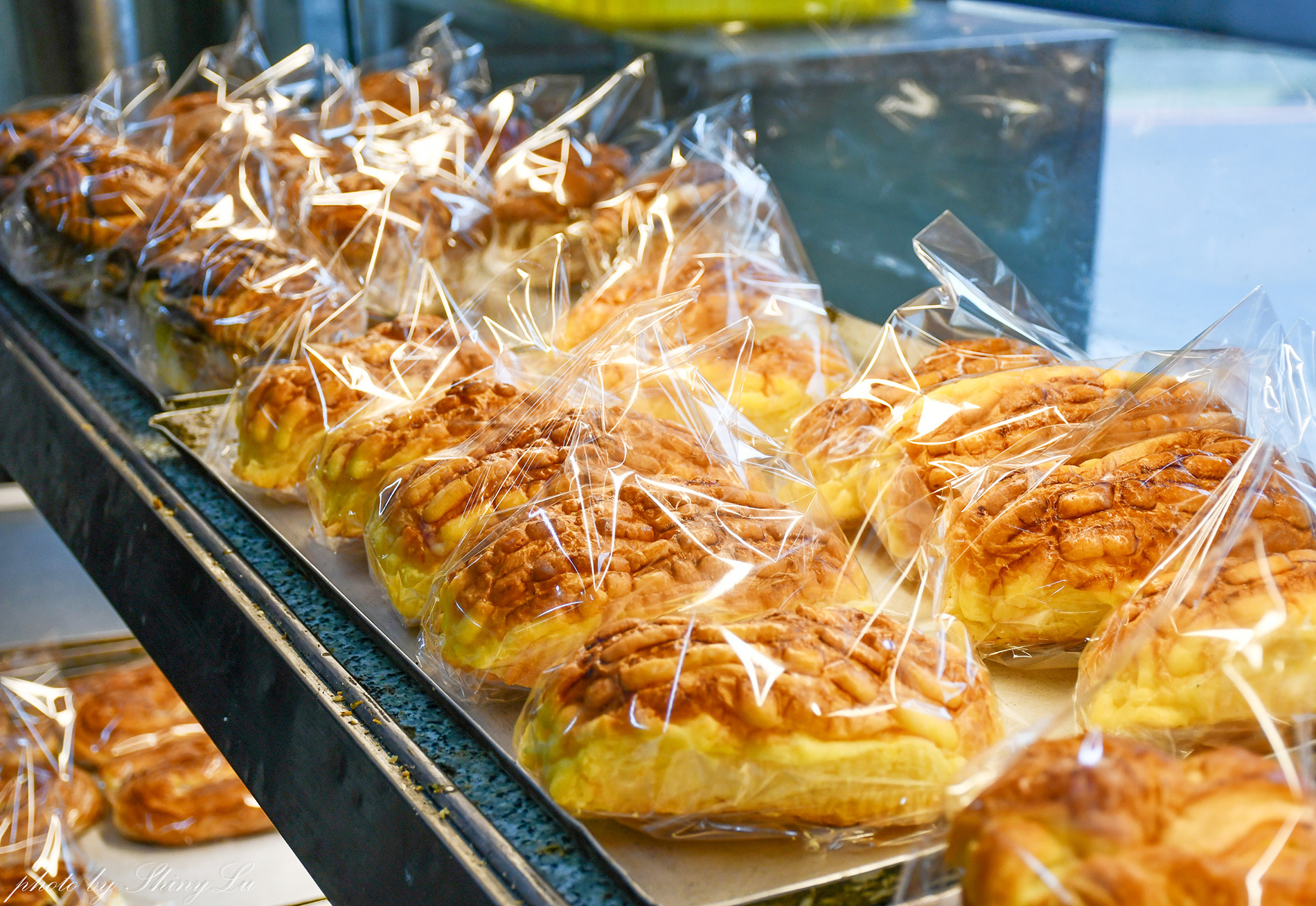 四腳亭美食│京香麵包店│除了花生蛋糕,蔥花麵包也是必吃 - 第4張圖 四腳亭美食│京香麵包店│除了花生蛋糕,蔥花麵包也是必吃