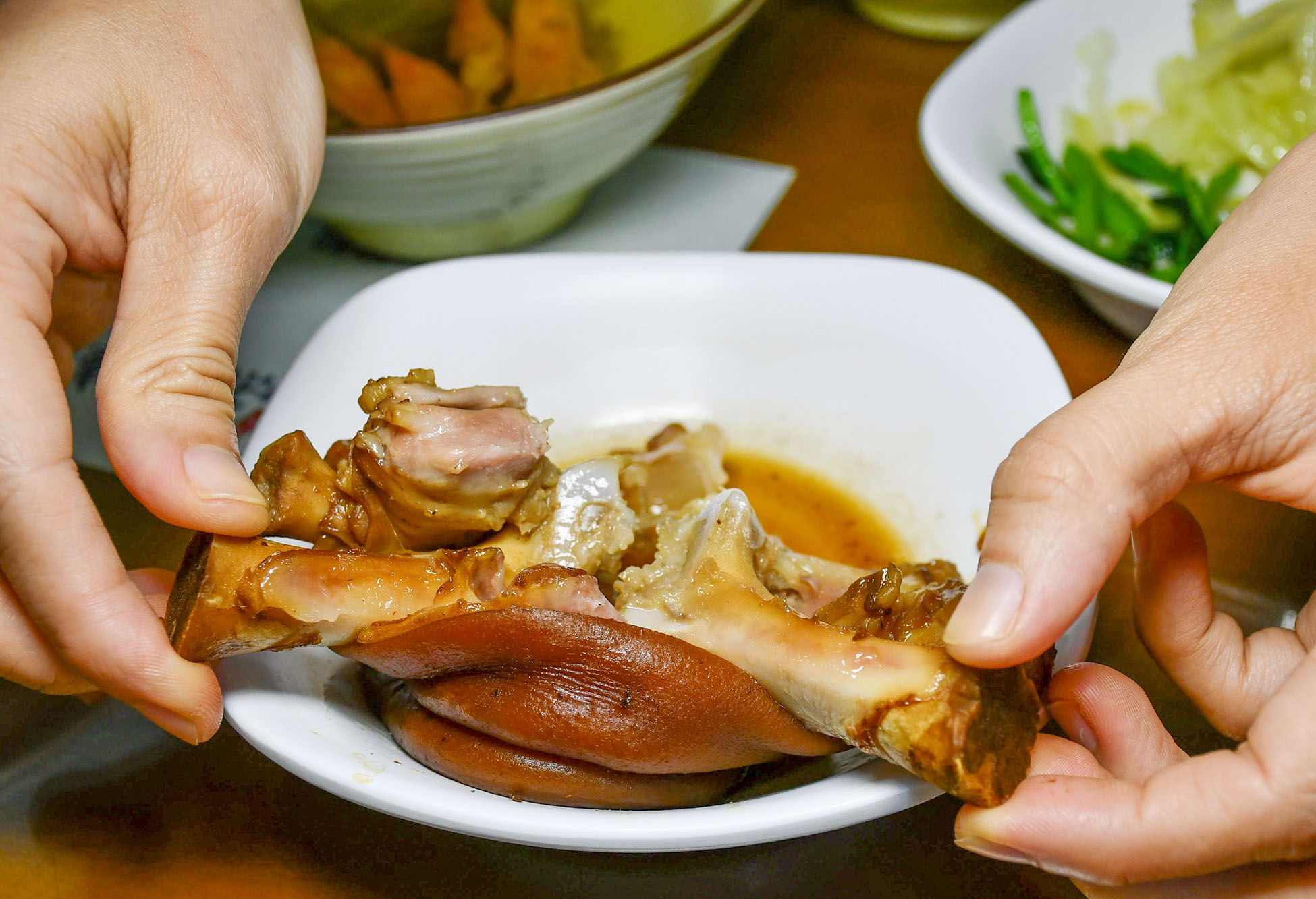 台灣味腳庫飯│有冷氣超涼│豬腳入口即化│埔里腳庫飯推薦