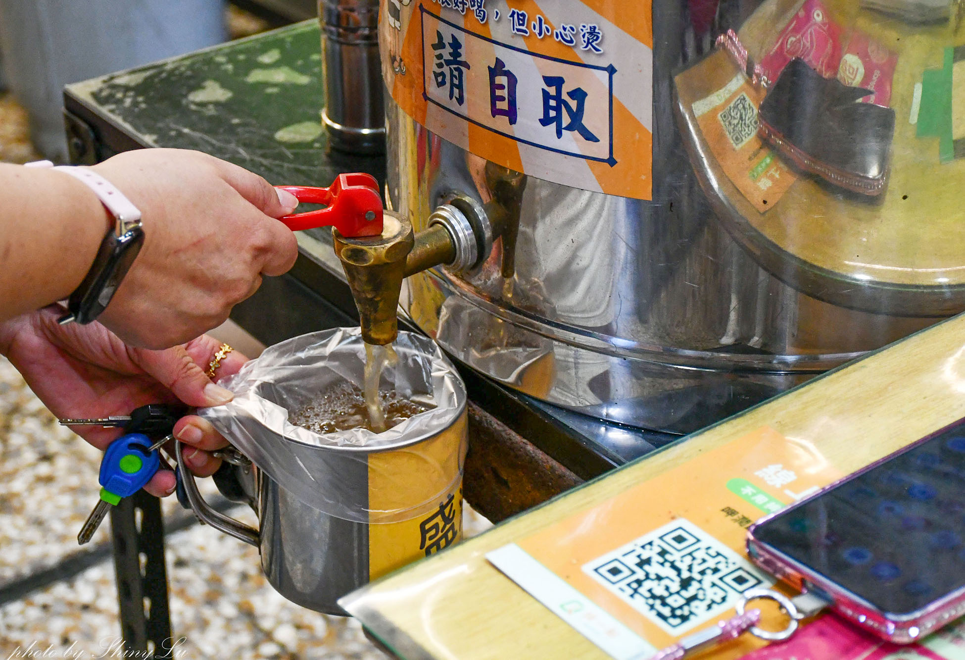 南投潤餅推薦│呷潤餅（埔里總店）柴魚大骨湯免費喝