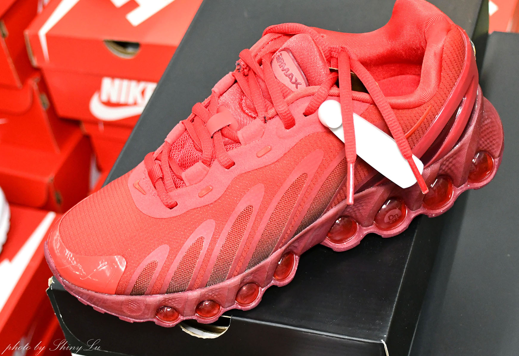 NIKE鞋款特賣來了！中和環球對面限定優惠990元，最低三折起，款式超新！Dunk、Air Jordan都買得到