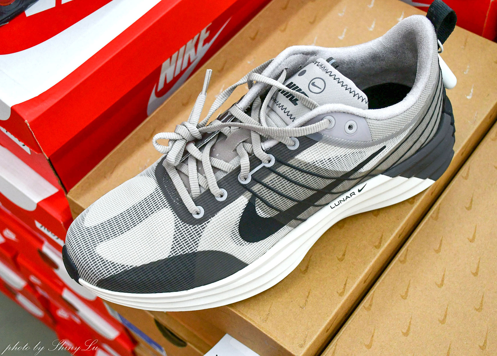 NIKE鞋款特賣來了！中和環球對面限定優惠990元，最低三折起，款式超新！Dunk、Air Jordan都買得到