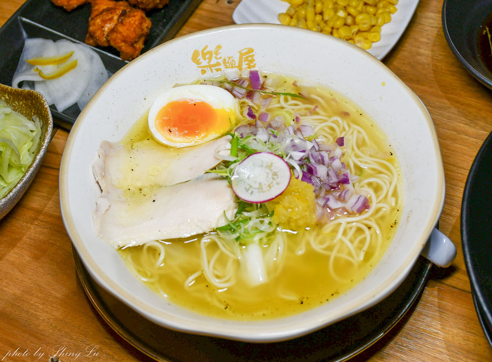 樂麵屋好吃嗎?環球板橋車站,還能免費加細麵 - 第7張圖 樂麵屋好吃嗎?環球板橋車站,還能免費加細麵