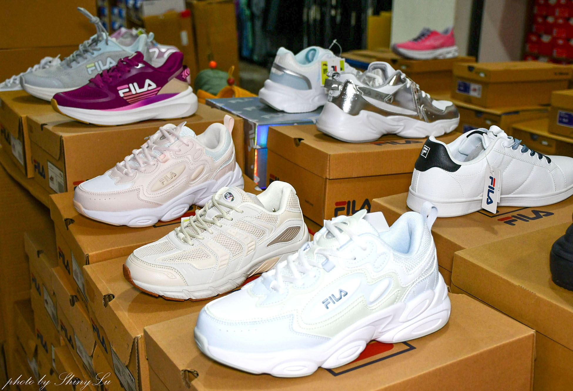 只有十天!桃園人趕快去買! NIKE 鞋款特賣有夠超值,FILA、Mizuno第二雙10元,Adidas板鞋/Nike運動鞋二雙3000,新款二雙九折(王子運動用品特賣) - 第12張圖 只有十天!桃園人趕快去買! NIKE 鞋款特賣有夠超值,FILA、Mizuno第二雙10元,Adidas板鞋/Nike運動鞋二雙3000,新款二雙九折(王子運動用品特賣)