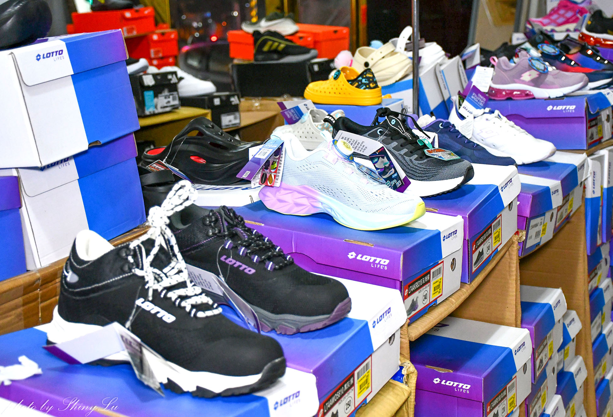 只有十天!桃園人趕快去買! NIKE 鞋款特賣有夠超值,FILA、Mizuno第二雙10元,Adidas板鞋/Nike運動鞋二雙3000,新款二雙九折(王子運動用品特賣) - 第37張圖 只有十天!桃園人趕快去買! NIKE 鞋款特賣有夠超值,FILA、Mizuno第二雙10元,Adidas板鞋/Nike運動鞋二雙3000,新款二雙九折(王子運動用品特賣)