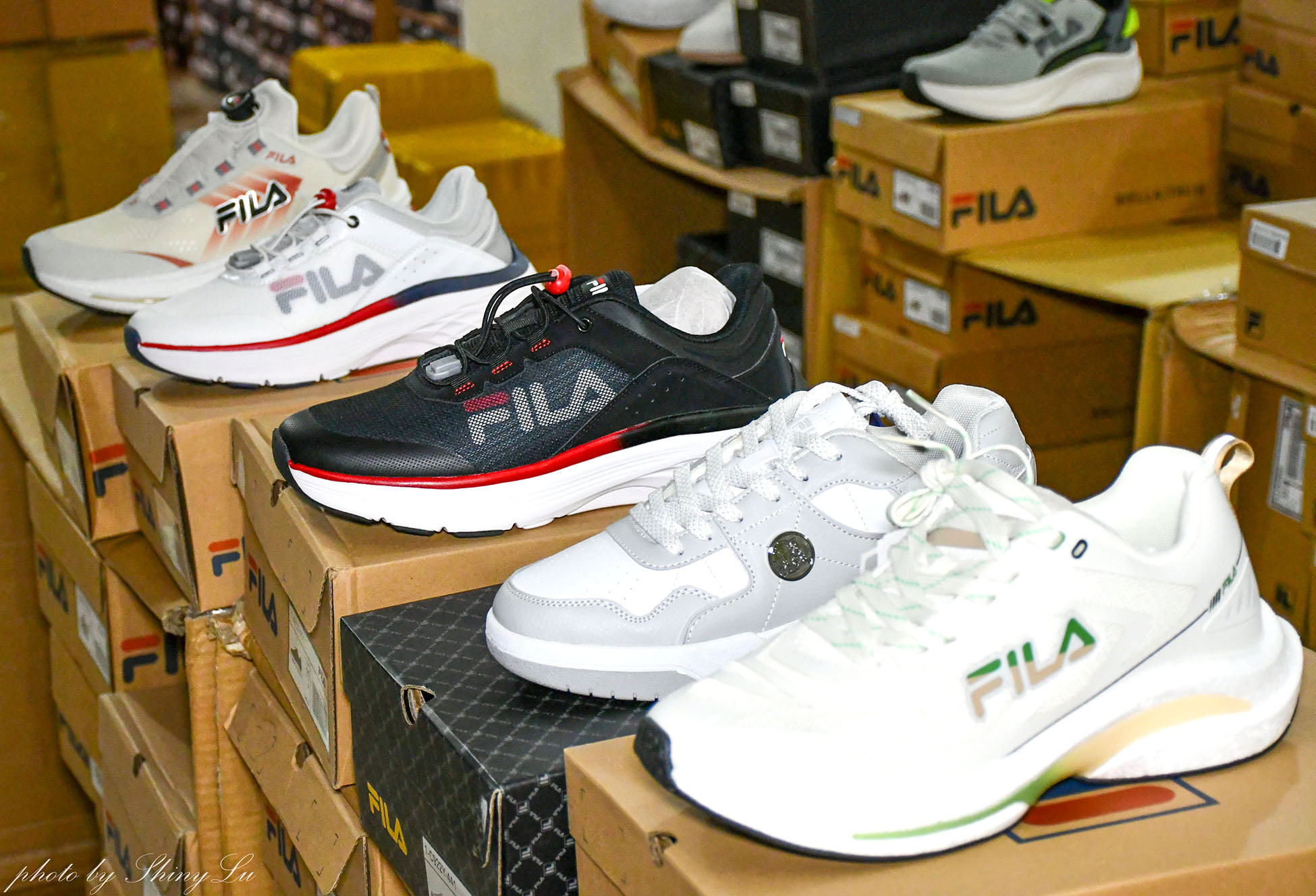 只有十天!桃園人趕快去買! NIKE 鞋款特賣有夠超值,FILA、Mizuno第二雙10元,Adidas板鞋/Nike運動鞋二雙3000,新款二雙九折(王子運動用品特賣) - 第10張圖 只有十天!桃園人趕快去買! NIKE 鞋款特賣有夠超值,FILA、Mizuno第二雙10元,Adidas板鞋/Nike運動鞋二雙3000,新款二雙九折(王子運動用品特賣)
