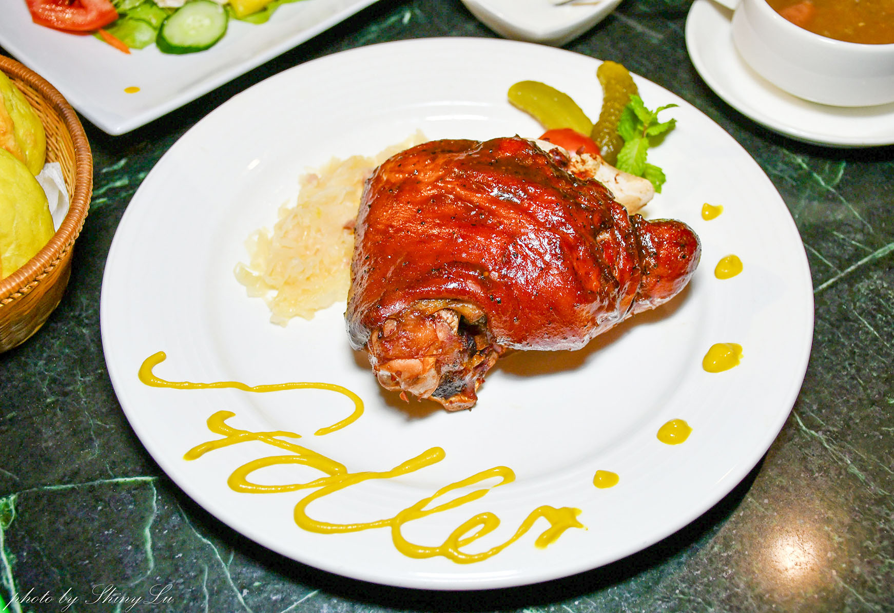 宜蘭特色民宿│艾德堡德國城堡民宿│一泊二食│正宗德國人餐廳老闆開的