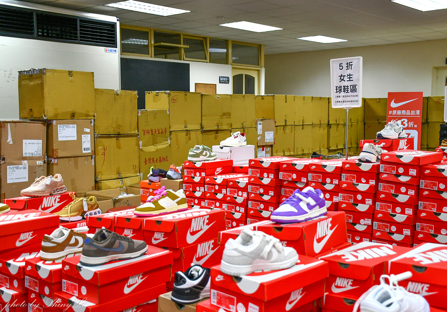 新竹科學園區Nike特賣出清990元，最低三折起，款式超新！Dunk、Air Jordan都買得到