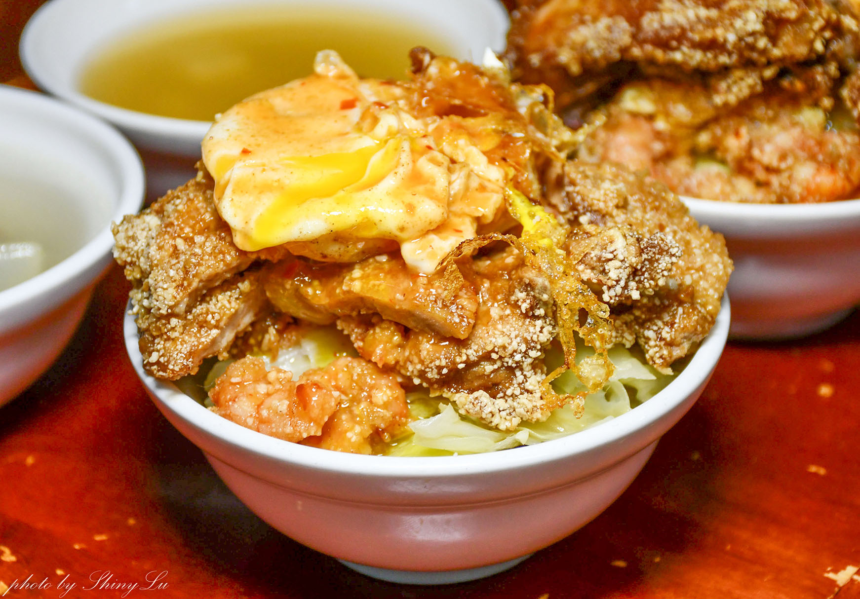 天天鮮排骨飯，隱身巷子裡，高人氣基隆便當推薦