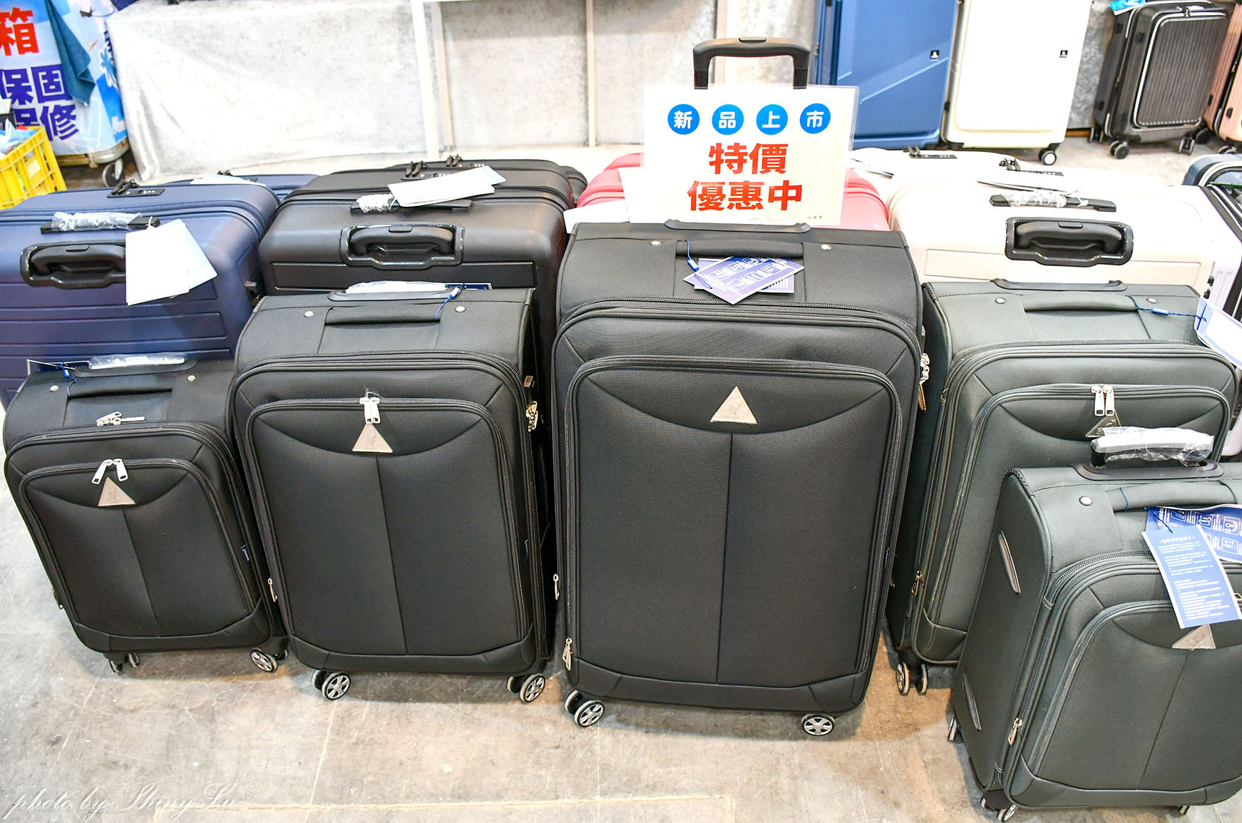 【2026新店行李箱特賣】工廠直營！行李箱/登機箱990元起！一年保固終身為修，消費滿額還送旅行拉桿包（加賀屋行李箱）
