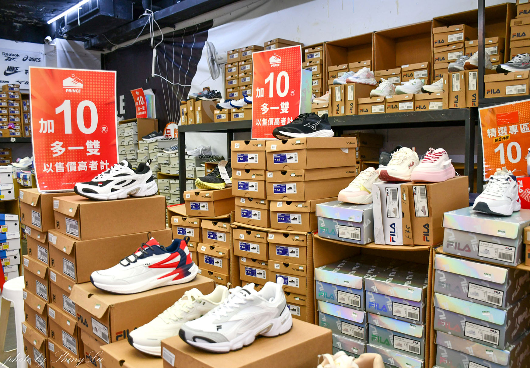 Nike運動鞋特賣🔥FILA加10元多一雙🔥Adidas板鞋/New Balance 327 零碼出清二雙3000（可刷卡） 王子運動用品特賣