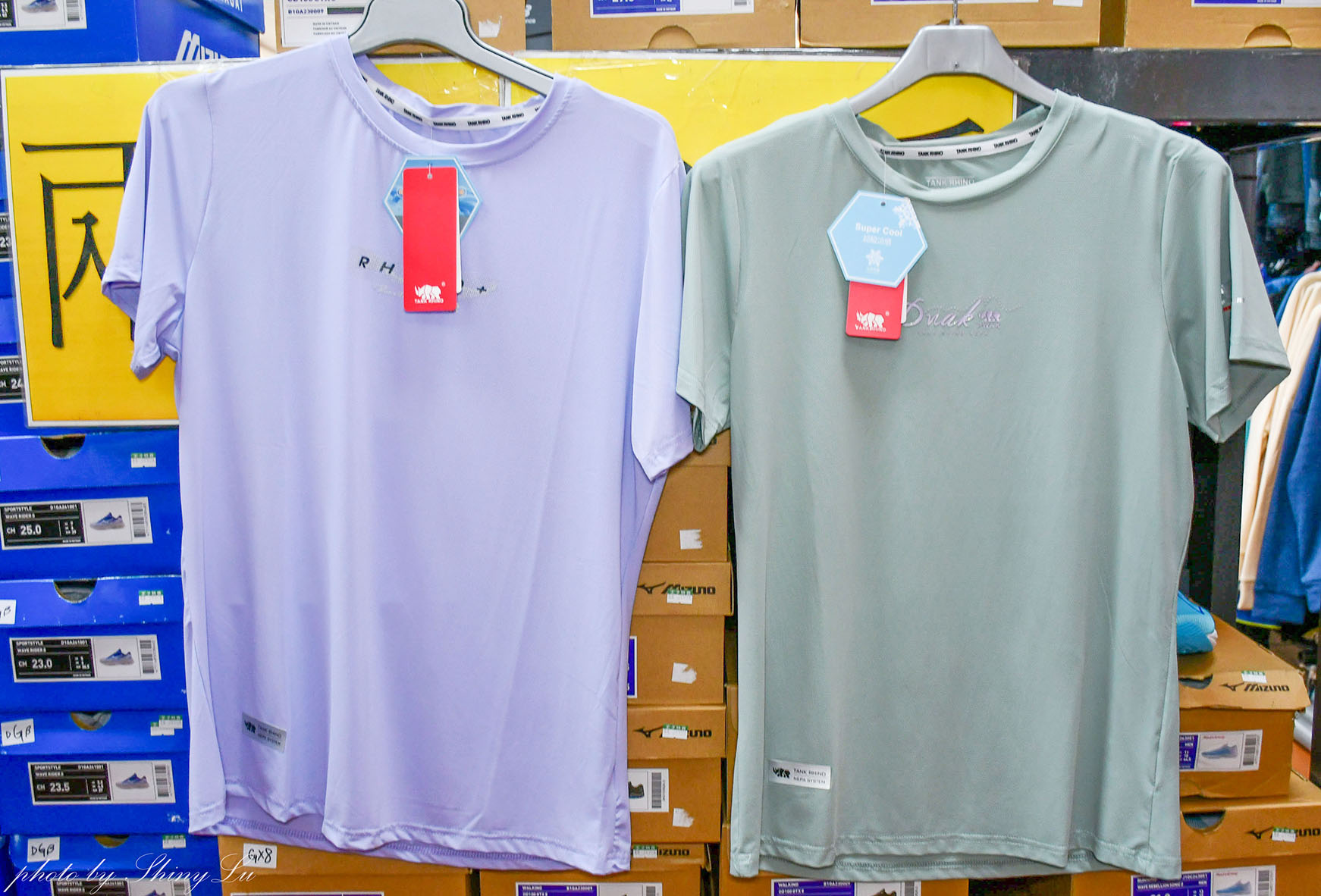 蘆洲Nike特賣會開跑!FILA、MIZUNO運動鞋第二雙10元!涼感衣只要288元,New Balance 327二雙3000,新款二雙九折(王子運動用品特賣) - 第14張圖 蘆洲Nike特賣會開跑!FILA、MIZUNO運動鞋第二雙10元!涼感衣只要288元,New Balance 327二雙3000,新款二雙九折(王子運動用品特賣)