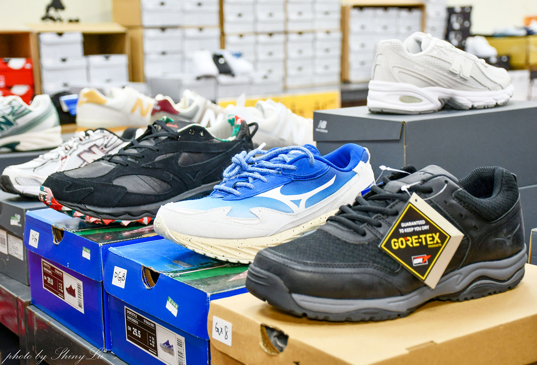 蘆洲Nike特賣會開跑!FILA、MIZUNO運動鞋第二雙10元!涼感衣只要288元,New Balance 327二雙3000,新款二雙九折(王子運動用品特賣) - 第38張圖 蘆洲Nike特賣會開跑!FILA、MIZUNO運動鞋第二雙10元!涼感衣只要288元,New Balance 327二雙3000,新款二雙九折(王子運動用品特賣)