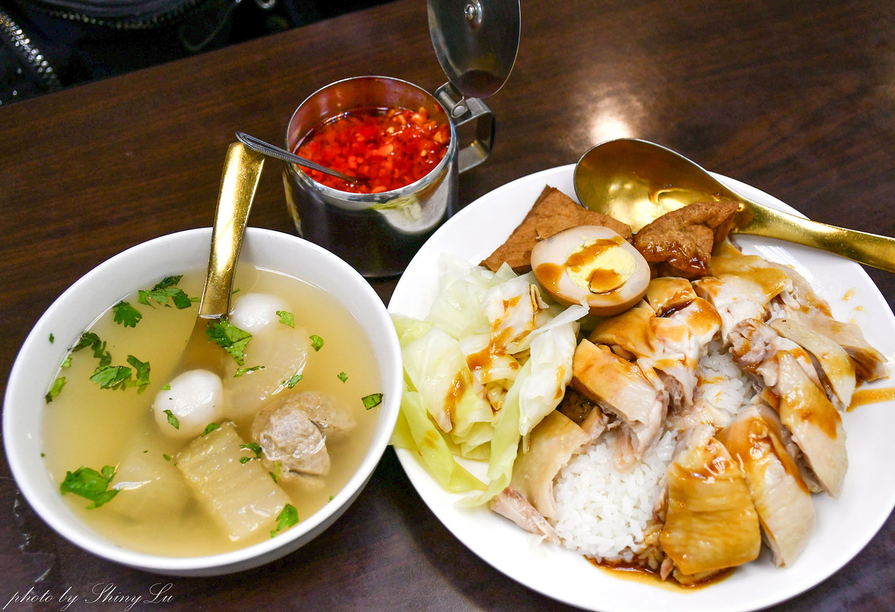 北車雞肉飯推薦│鑫耀鑫│口感超水嫩