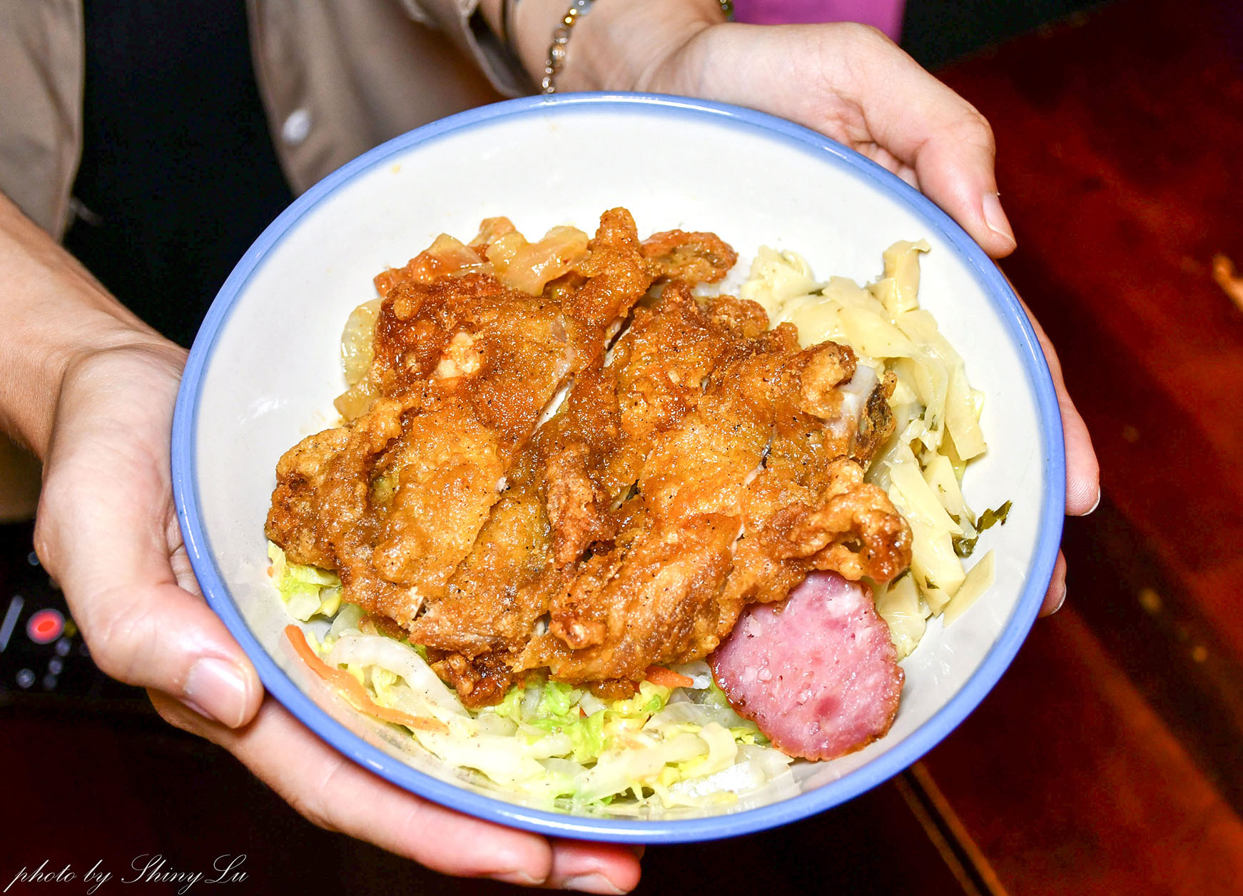 鶯歌老街美食│厚道飲食店│懷舊氛圍│推薦古早味排骨便當