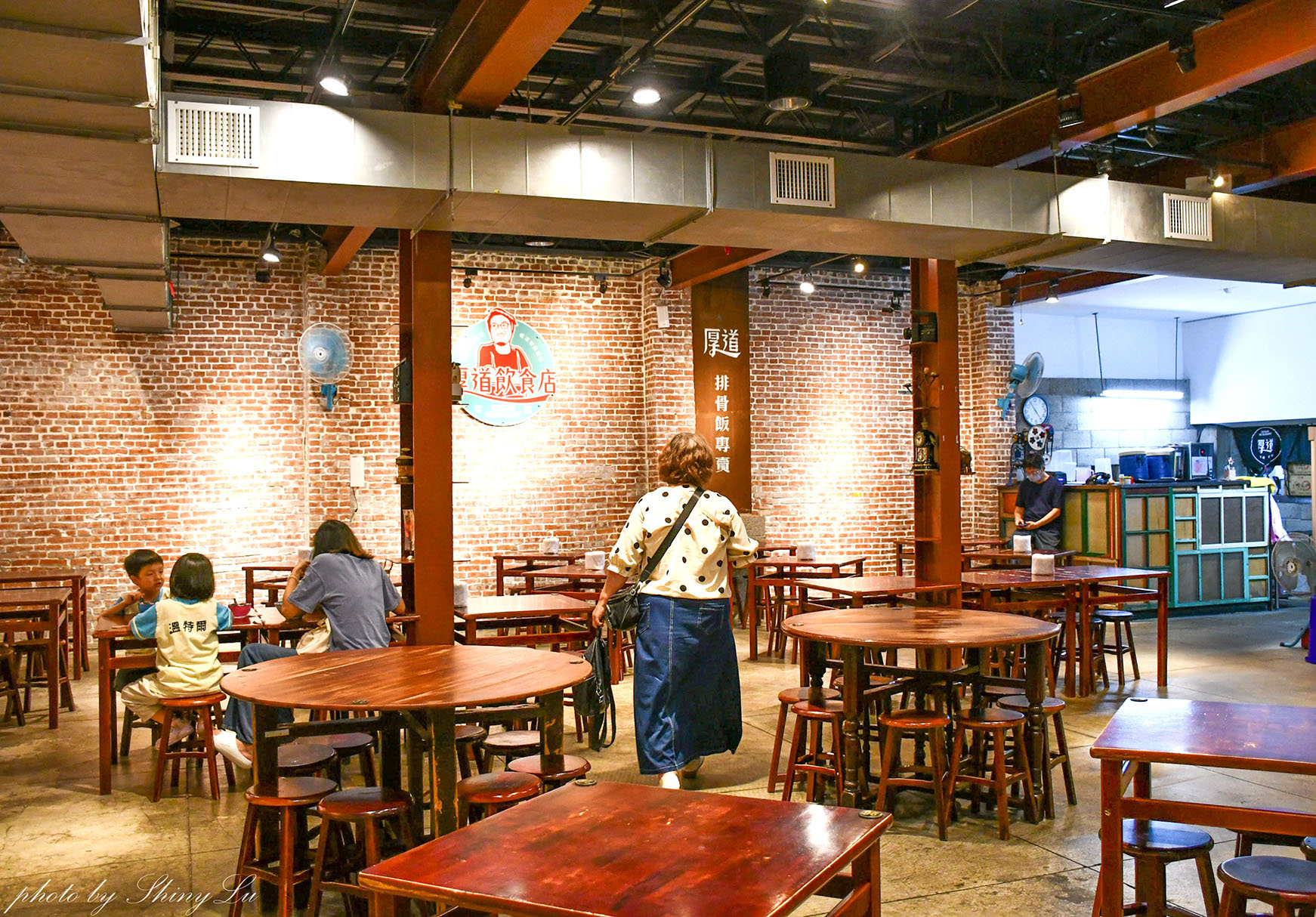 鶯歌老街美食│厚道飲食店│懷舊氛圍│推薦古早味排骨便當